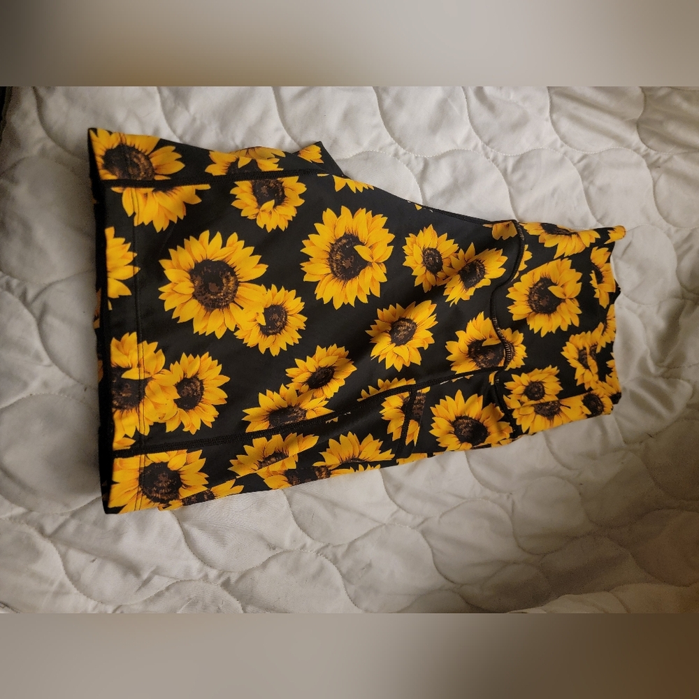 CVG 7in Sunflower shorts
